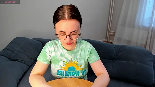 MewStella Adlı Modelin Canlı XXX Sohbeti