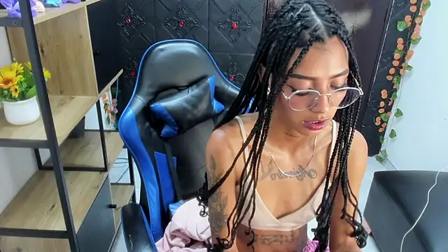 Онлайн чат XXX KarlaSlutSkinny__