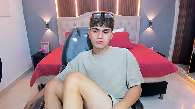 Tommy18__ 라이브 XXX 채팅