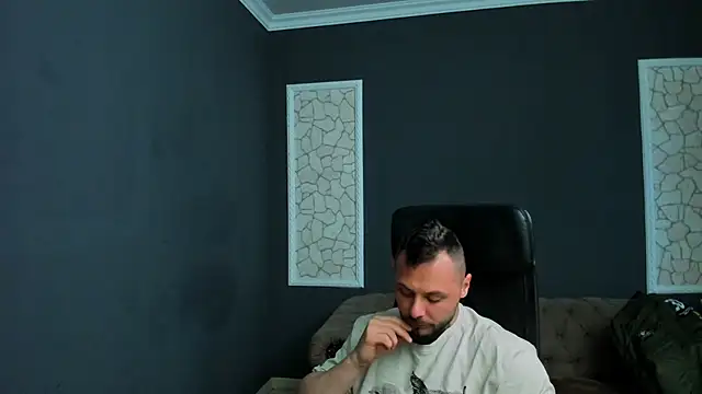 BrianHuntsn Live XXX chat