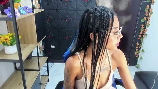 KarlaSlutSkinny__ Live XXX Chat