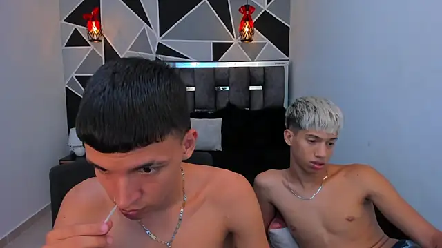 Chatroom XXX en direct de Juan_Nd_Steven
