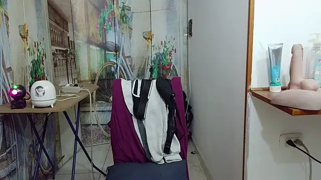 دردشة curly_greeneyed الجنسية المباشرة