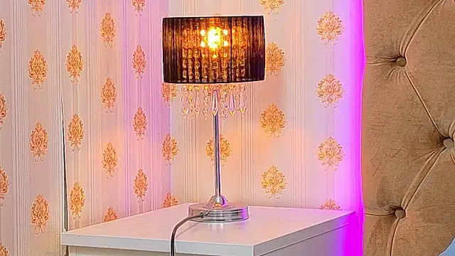 CoraVex's Live XXX Chat