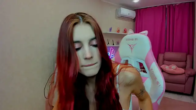 RedLipse Adlı Modelin Canlı XXX Sohbeti