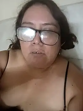 Momlions webcam show