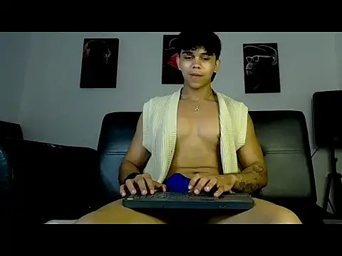Pokazy przed kamerką – noahprada
