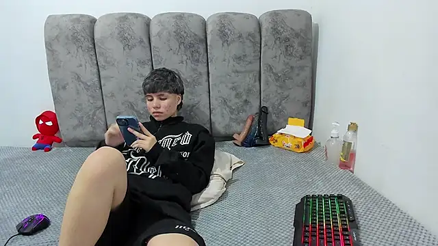 Chat +18 de Bruno_Cruzz ao vivo