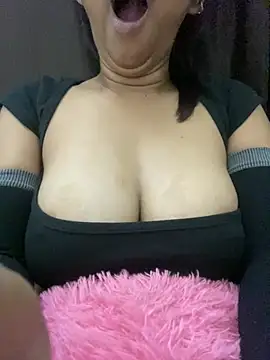 Czat XXX na żywo – Mia_656