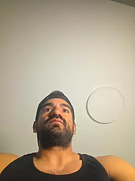 عرض كام piggylatino