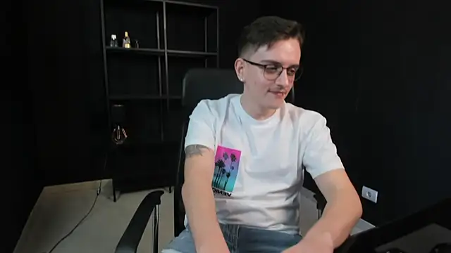 FelixStarkk 现场XXX聊天