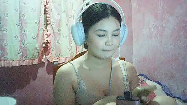 DessertFlower's Live XXX Chat