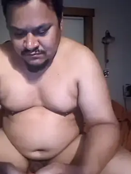 Pokazy przed kamerką – whosJoDaddyX69X