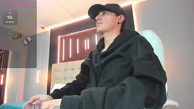 Lobo_17_ Chat XXX live