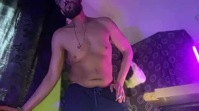 Guyst049 Webcam-Show