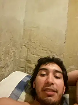 X_xtomas_x: διαδικτυακό σόου στην κάμερα