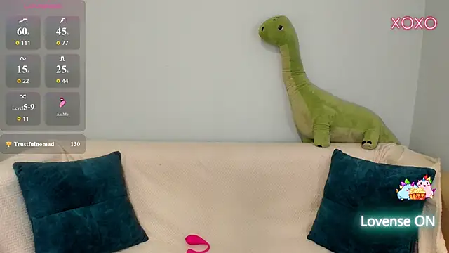 MilliStriiのライブXXXチャット