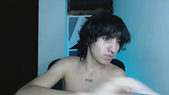 XXX chat uživo modela littlextreme