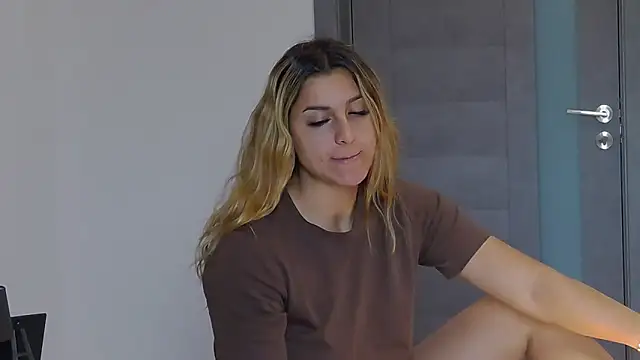 NicolePlay's Live XXX Chat
