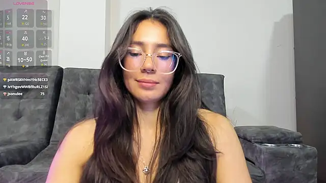 Chat +18 de emmadiaz1 ao vivo
