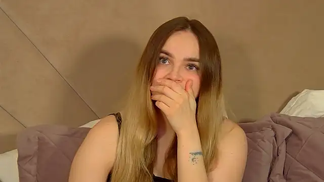 AnitaVenture Chat XXX in diretta