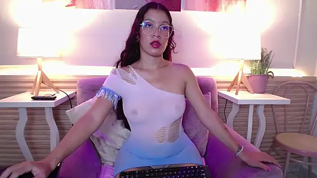 GagingBriana Chat XXX in diretta