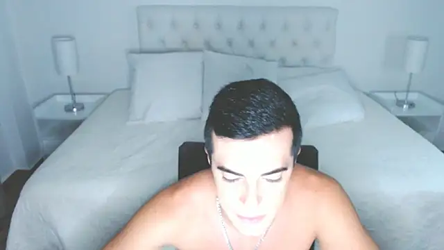 mr_hunterx's Webcam Show