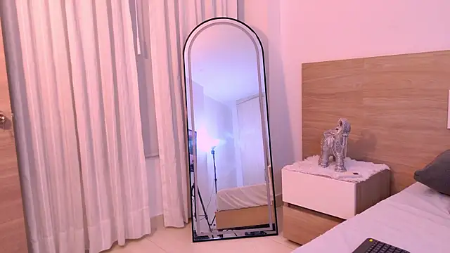 LaraOcampo Adlı Modelin Canlı XXX Sohbeti