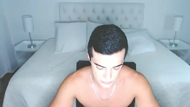 mr_hunterx élő XXX-chatje