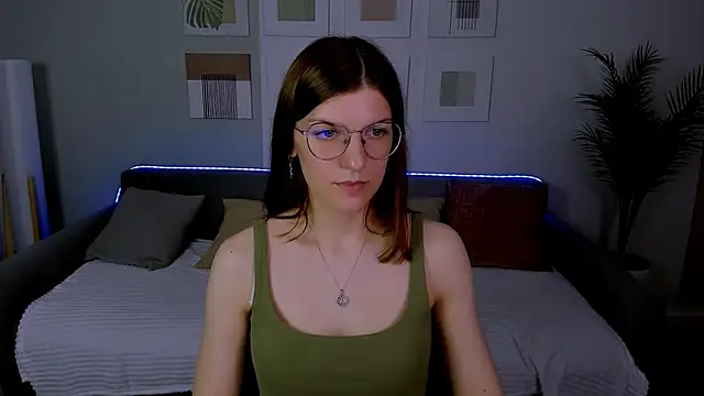 AnnaThorne Adlı Modelin Canlı XXX Sohbeti