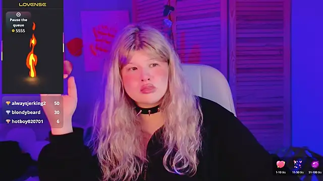 LilithNlsn live XXX chat