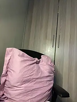 YellowHoneyDip Chat XXX live