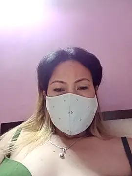 Bristy_BigBoobs Adlı Modelin Canlı XXX Sohbeti