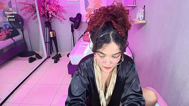 Chat +18 de Maggy_t18 ao vivo