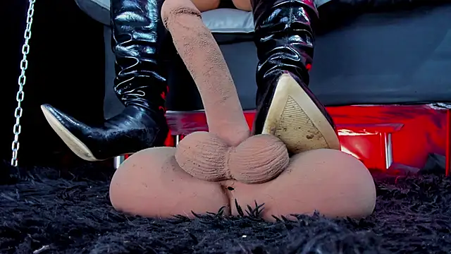 NovaaSilk's Webcam Show