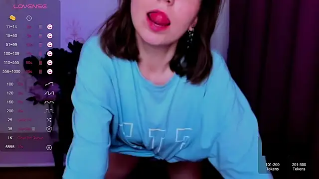 Chat XXX ao vivo de KindHazelHere_