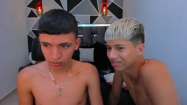 Juan_Nd_Steven's Live XXX Chat