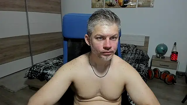 Онлайн чат XXX RobbyShawz