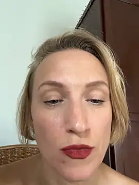 UmaTruewoman – webcam-show