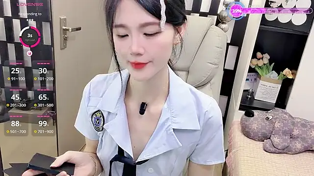 Yueyue-MM 网络视讯表演