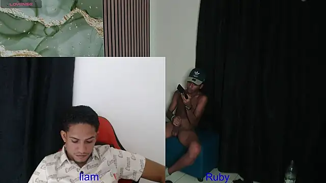 sexy_latinas_69's Live XXX Chat