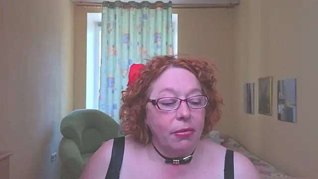 Онлайн чат XXX Fara_Flutte