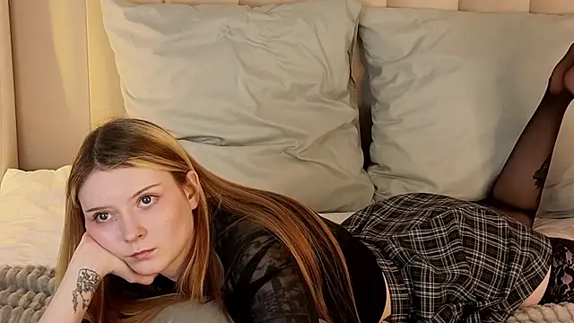 AlyssFrost Adlı Modelin Canlı XXX Sohbeti