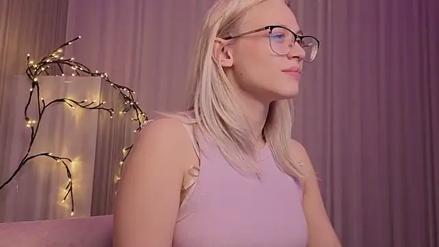 KaraLiin Webcamshow