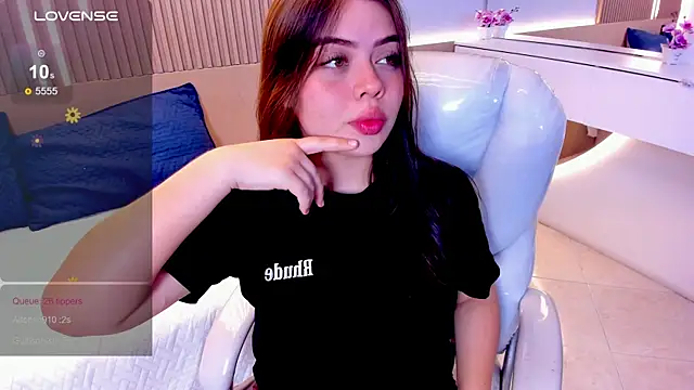 Sexy_paradise18_ Adlı Modelin Canlı XXX Sohbeti