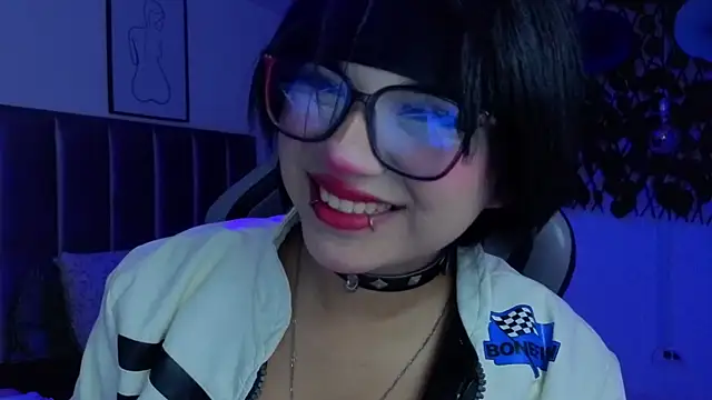 Kitty_Gang Live XXX-chat