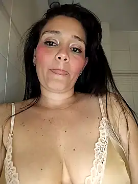 Astrid_williams' Live XXX Chat