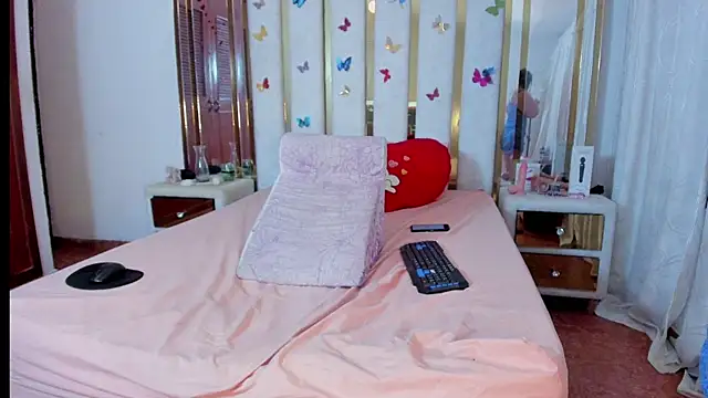 AnyelaGitanaMature's Live XXX Chat