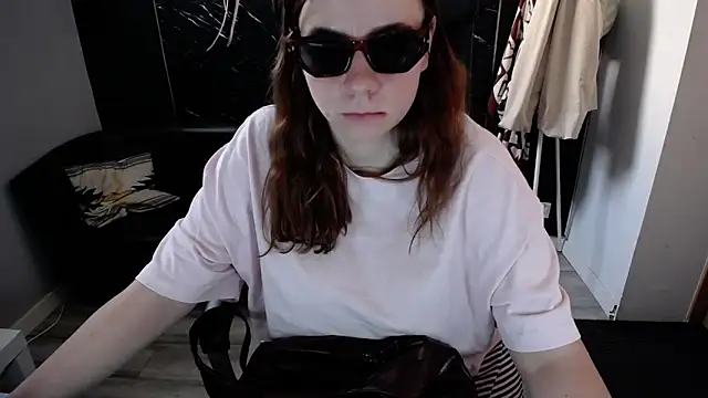 littleviki7 Pertunjukan Webcam