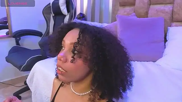 Chatroom XXX en direct de lilith_pink__